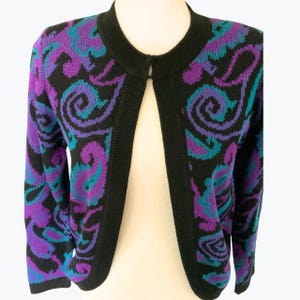 Vintage 80er Jahre Paisley Strickjacke| Abstrakter lila Strickpullover | Laura Petite |Made in USA