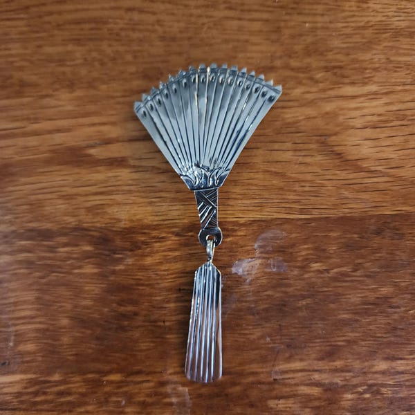 German silver Fan Pin