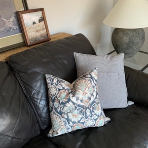 Blått blommigt örngott, 20x20, anpassade storlekar, designerkudde, blå & brun, prydnadskudde, Coussin, accentkudde, heminredning bild 9