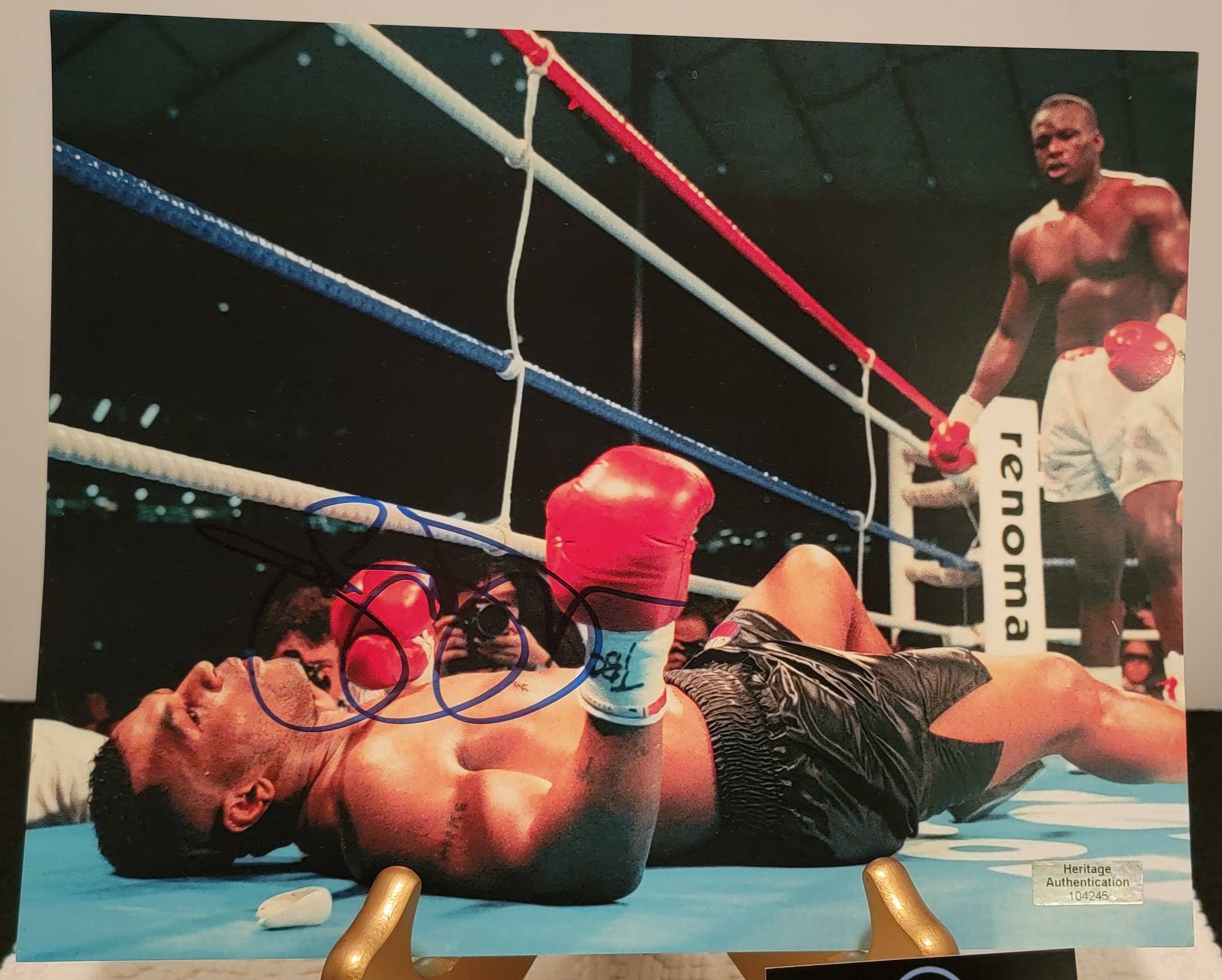 MIKE TYSON vs BUSTER DOUGLAS 8X10 PHOTO BOXING PICTURE