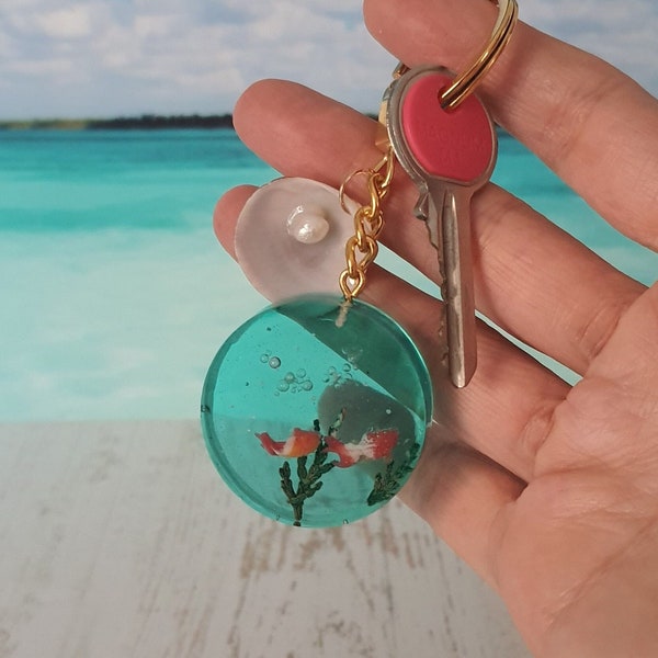 Porte-clés aquarium, porte-clés turquoise, porte-clés coquillage poisson doré et perle, porte-clé poisson rouge turquoise 3D
