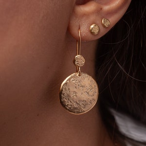 Circle Disc Earrings, Gold Disk Earrings, Gold Plated Earrings, Disc Dangle Earrings, Hammered Earrings, Large Dangle Earrings image 3