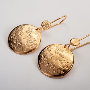 Circle Disc Earrings, Gold Disk Earrings, Gold Plated Earrings, Disc Dangle Earrings, Hammered Earrings, Large Dangle Earrings 18k Gold plated