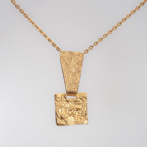 Small Square Necklace, Hammered Gold Plated Pendant Necklace, Bridesmaid Necklace, Geometric Necklace, Christmas Gifts For shops Women