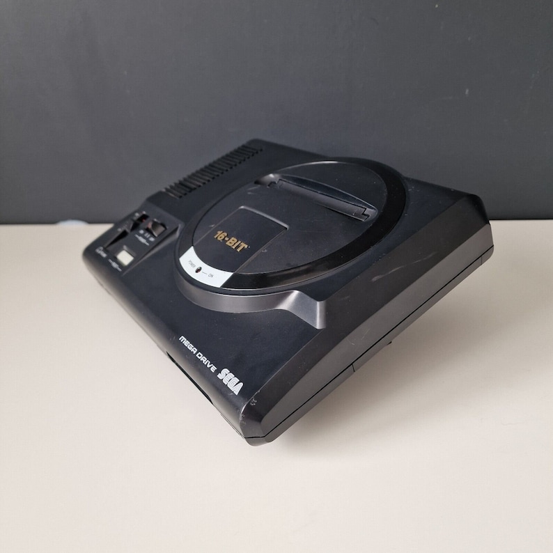 Sega Mega Drive Genesis / Mega Drive 2 Console Display Stand Angled ...