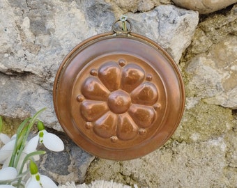 Vintage Copper Mold, Scandinavian Wall Decor with Flower Design, Small Copper Baking Mold, Hanging Copper Mold, Old Copper Tin, Tin Lined