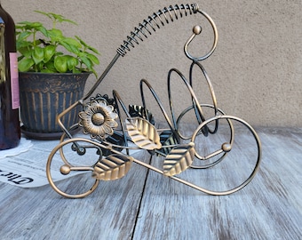 Vintage Metal Wine Bottle Holder: Copper Color Wine Rack Table Decoration