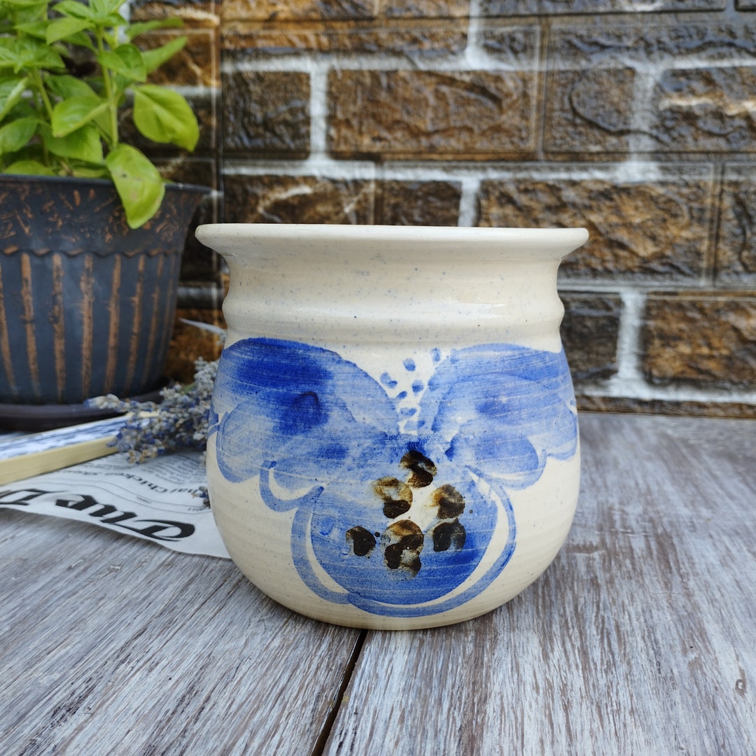 工芸品 Scandinavian Vintage vase Vintage Scandinavian Pottery Vase: Blue Floral Painted Ceramic