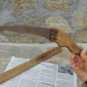 Vintage Handsäge, Holzsäge, Schneidewerkzeug, Bauernhof Säge, rostige Säge mit Holzgriff, Landhaus Deko, Werkstatt Werkzeug, Gartenwerkzeug