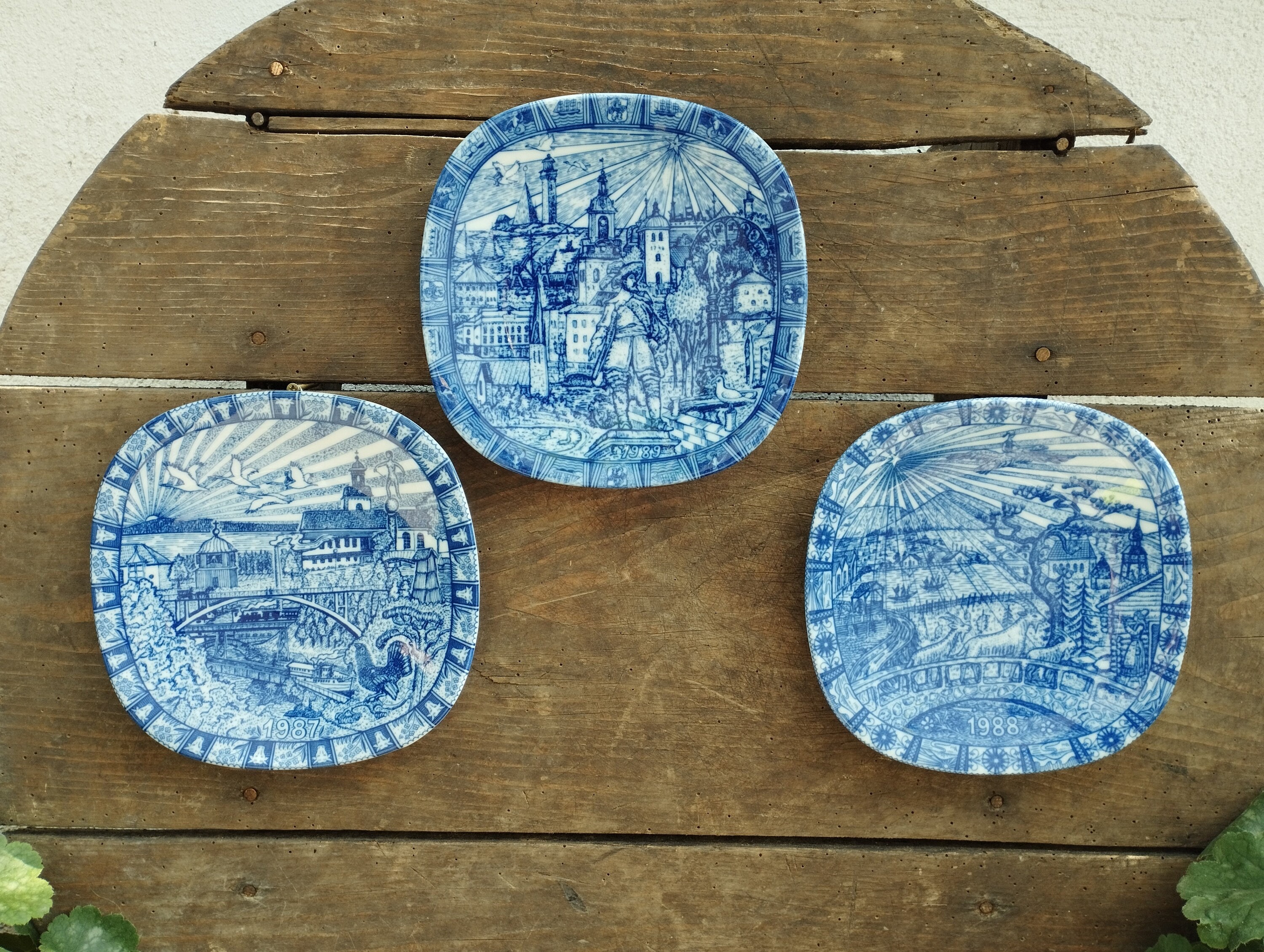 Vintage Porcelain Plate RÖRSTRAND 1987-1988-1989 Sweden, Designer