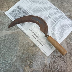 Antique Rusty Sickle, Vintage Sickle, Old Metal Sickle with Wooden Handle, Agricultural Tool, Primitive Garden Hand Tool, Rustic Farm Tool
