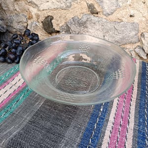 Vintage glass large fruit bowl, Fruit bowl with embossed grape ornaments, Glass fruit dish, Clear glass bowl, Used glassware