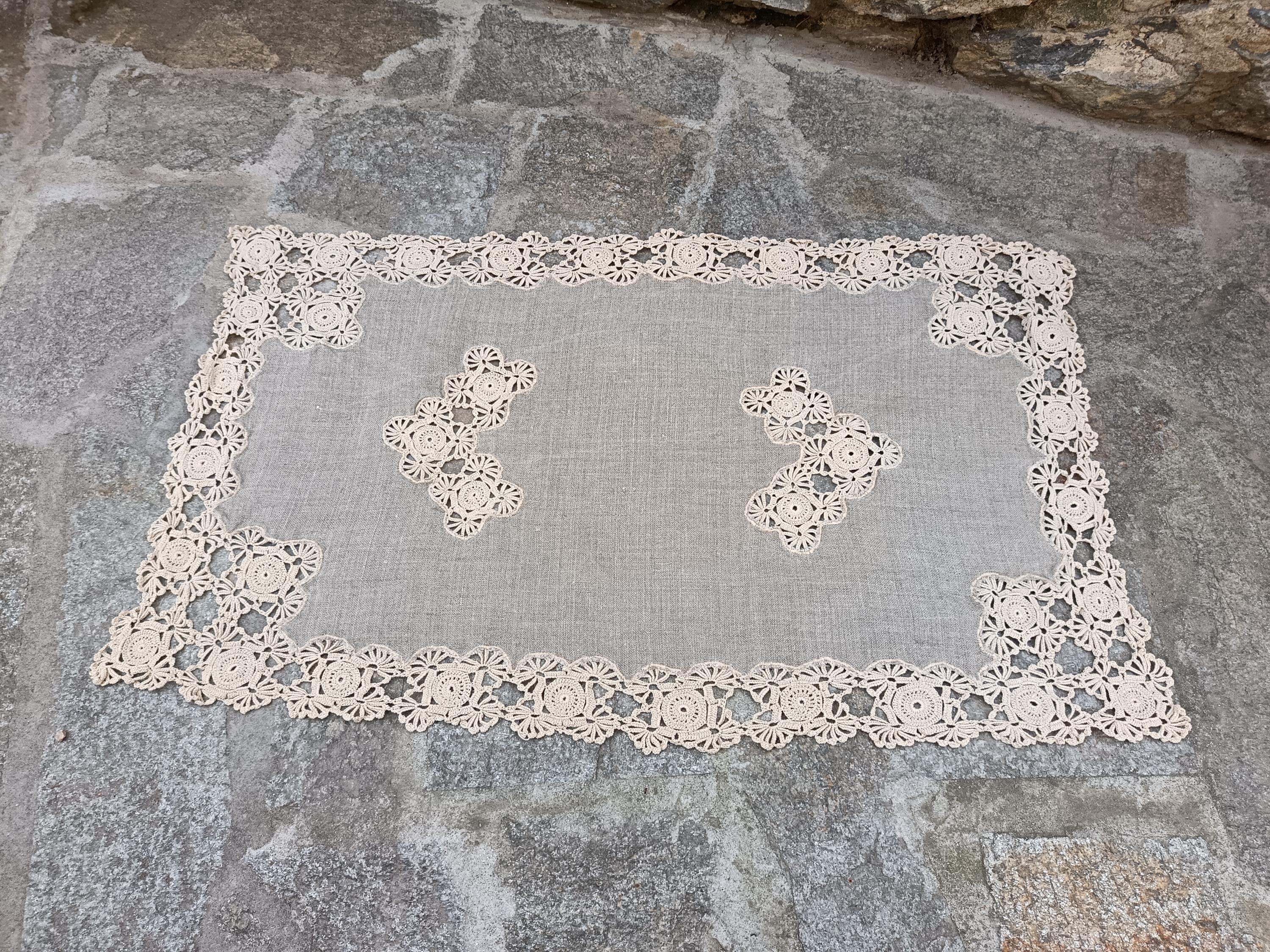 Vintage Linen Table Runner With Crochet Lace - Etsy