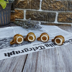 Mini tazas de cerámica marrón vintage: Tazas de brandy de arcilla esmaltada, juego de 4 imagen 7