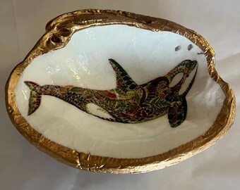 Decoupaged Whale Clam Shell Trinket Dish