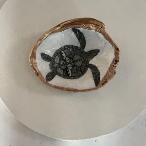 Boho Sea Turtle Trinket dish, resin clam shell decor, shell art, unique gift, ring dish, keys trinket dish, paperweight