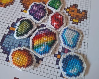 Edelstenen en Goudstaven uit Stardew Valley - Mini Pixel Art Borduurwerk - Handgemaakte Retro Kruissteek Edelstenen en Goudstaven