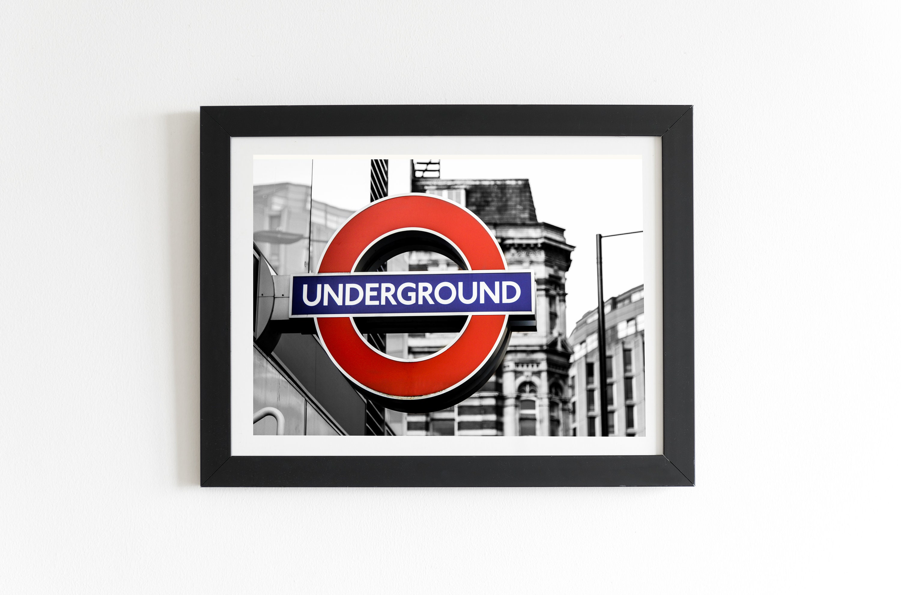 Photographie Londres Metro Sous La Terre Underground Noir et Blanc/Couleur