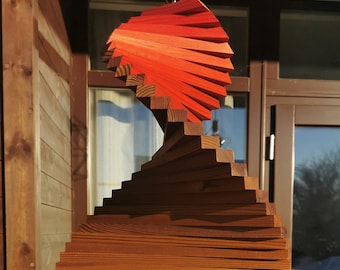 Wooden Wind Spinner – Windspiel Spirale, Hanging Kinetic Garden Decor, Weather-Resistant, Red & Brown, Large-Medium-Small