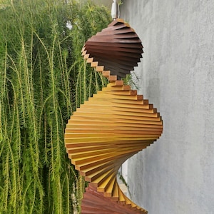 Molinillo de viento decorativo para exteriores: elegante decoración colgante para jardín. Escultura cinética de molino de viento para terraza, arte natural para patio.