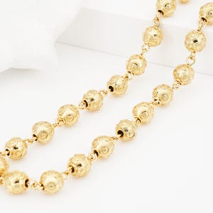Collar de filigrana portuguesa con pequeñas cuentas de Viana macizas, acero inoxidable dorado, joyería de moda portuguesa.