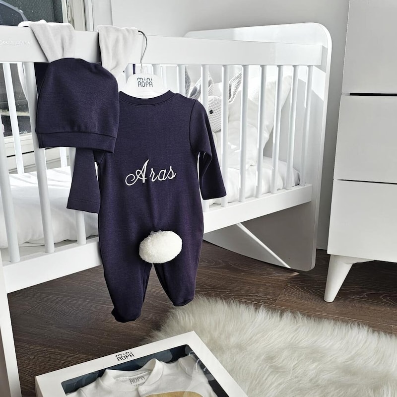 Personalized Newborn Bunny Costume, Rabbit Onesie with Name and Pom-Pom, Customized Newborn Baby Romper Set