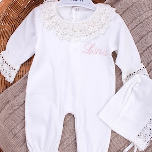Mono de niña recién nacida personalizado, mono de niña bordado, traje de niña personalizado, regalo de baby shower personalizado con sombrero
