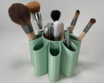 Brush Holder - Papercrafting, Makeup, Painting, Modeling, and Quilting
