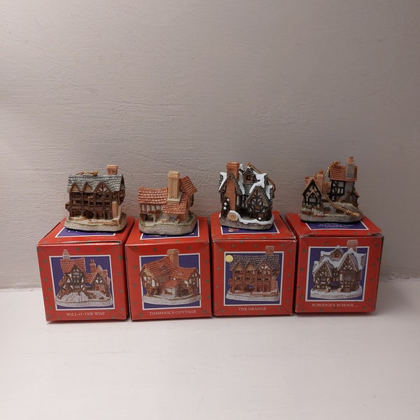 Vintage David Winter Cottages miniature Christmas Decorations set of 4 Rare