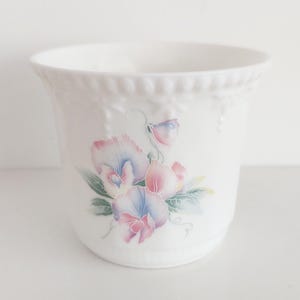Vintage Little Sweetheart by Aynsley Small Planter Cache Pot x1
