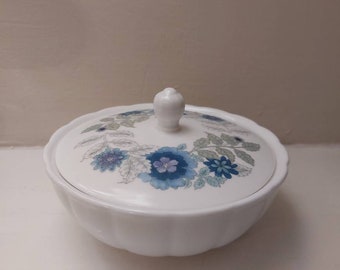 Wedgwood Clementine large Lidded Round Fluted Trinket Dish.