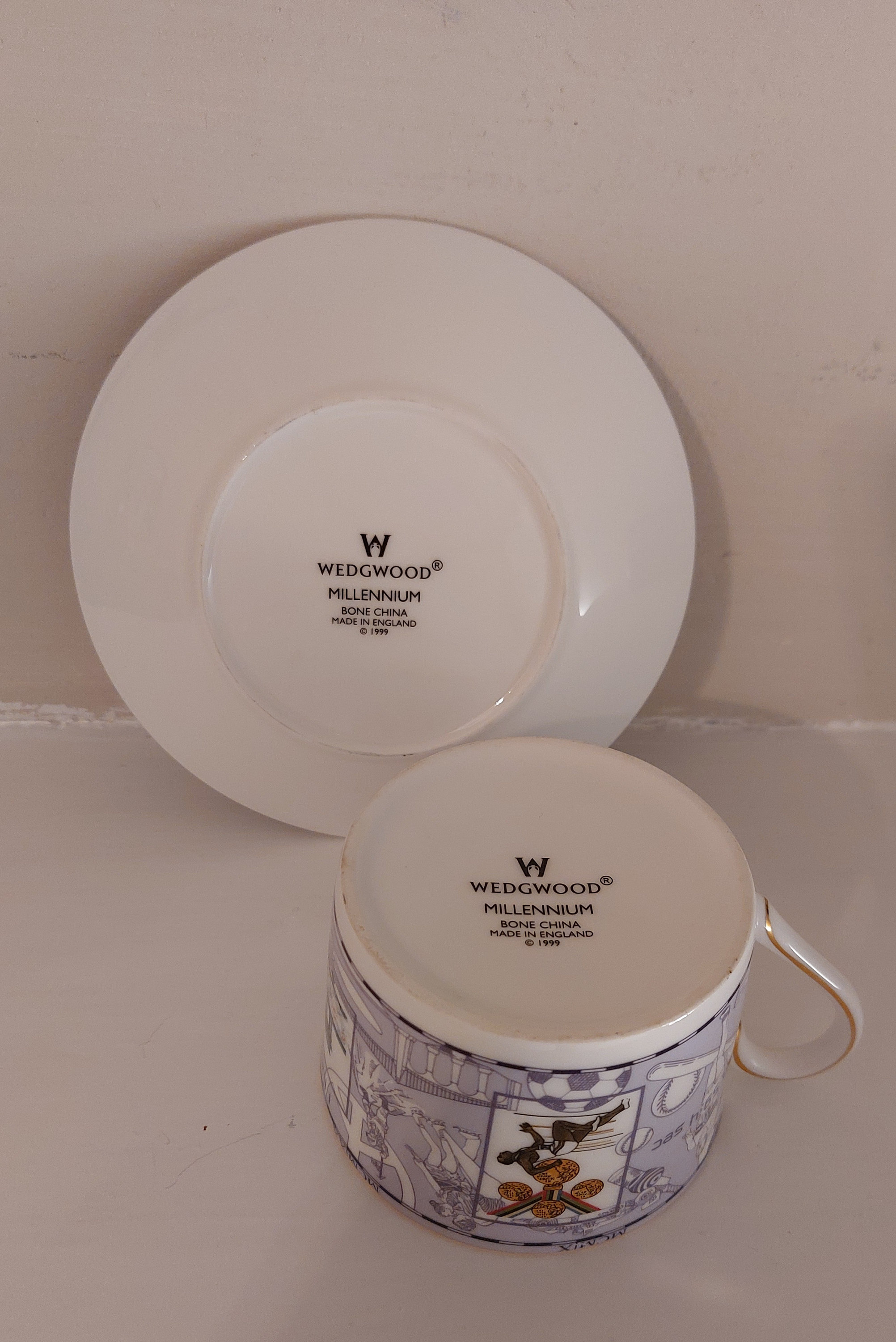 Tasse à Thé Et Soucoupe Antique Wedgwood Porcelaine D'os. Coupe Et Soucoupe Anglaise Bleu Poudre Et Or Annees 1900
