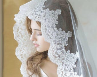 Cathedral Long Lace Mantilla Wedding Veil | VG1001
