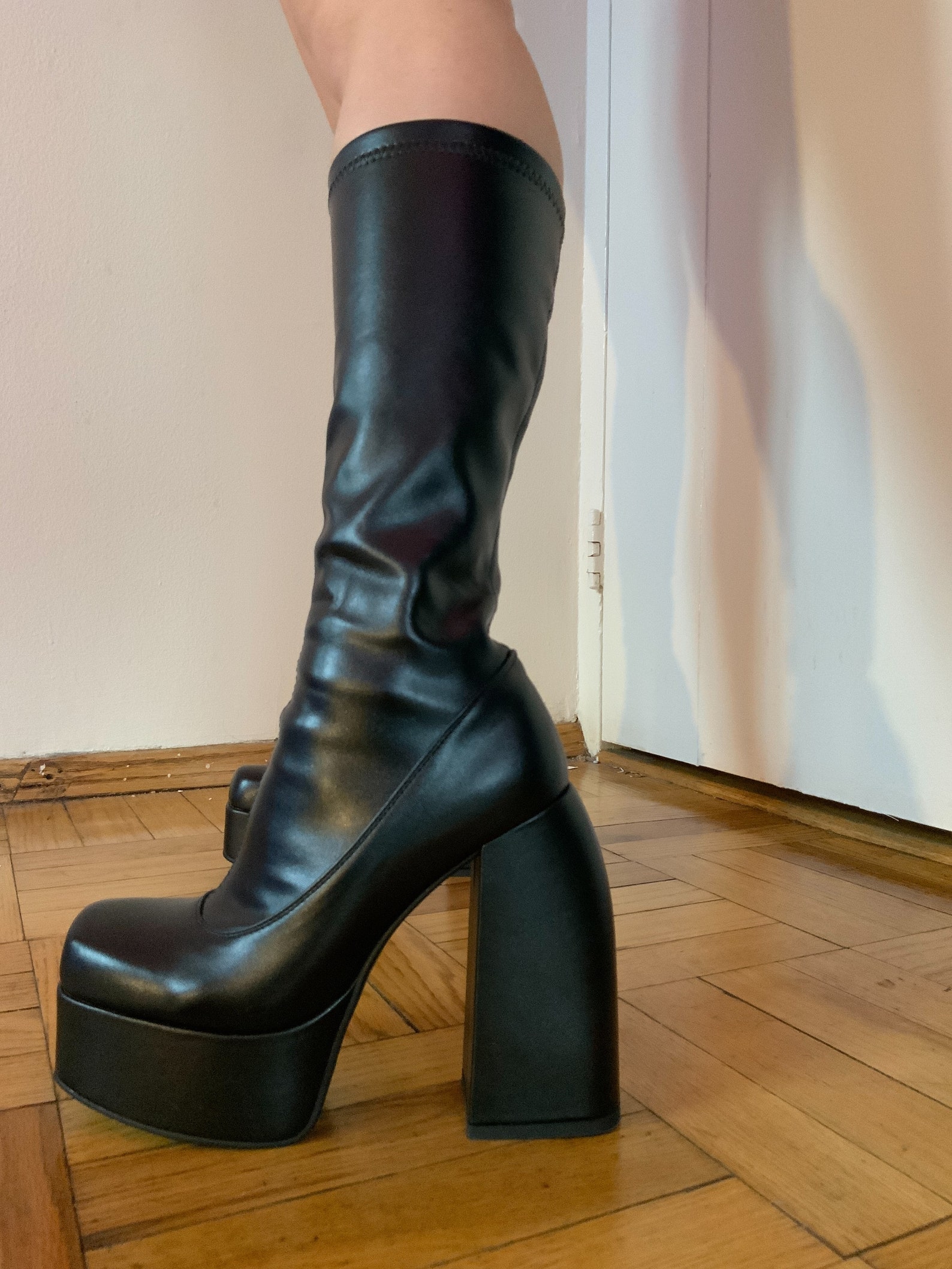 Bubble Bratz Boot Video - a355ko9