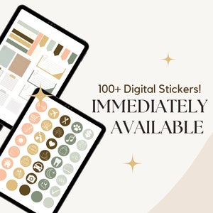 Peut inclure: Trois tablettes numériques affichant des autocollants numériques et des éléments de planification. Les tablettes présentent diverses icônes et du texte, dont "100+ Digital Stickers !" et "IMMEDIATEMENT DISPONIBLE." La palette de couleurs comprend le beige, le marron et le vert.