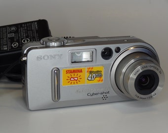 Vintage Sony Cyber-Shot DSC-P9 Digicam 4 Mp CCD Sensor Fully Working Japan Made