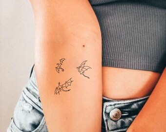 Dragons Flying Tattoo/Cut Vinyl/Digital Drawing/eps/png/Cricut/Cut File/File in SVG/Instant Download/Procreate/Tshirt Graphic/Printable