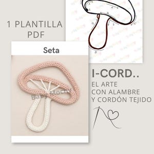 Puede incluir: Un patrón PDF para un hongo tejido. El hongo es rosa y blanco, con el texto "Seta" y "Baby Mochy" visibles. La imagen también incluye un diagrama y texto en español.