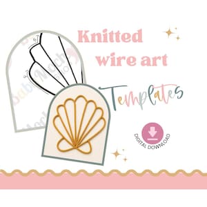 Könnte beinhalten: Digitale Download-Grafik mit einer goldenen Drahtkunst-Muschelvorlage. Die Worte "Knitted wire art Templates" sind in Rosa und Türkis dargestellt. Ein rosa Kreis mit einem Pfeil nach unten und den Worten "Digital Download" ist ebenfalls vorhanden.