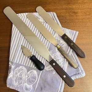 C5 Vintage Spreaders & Spatulas Japan Wood Handle, Ever-Keen, Boska Cheese Knife