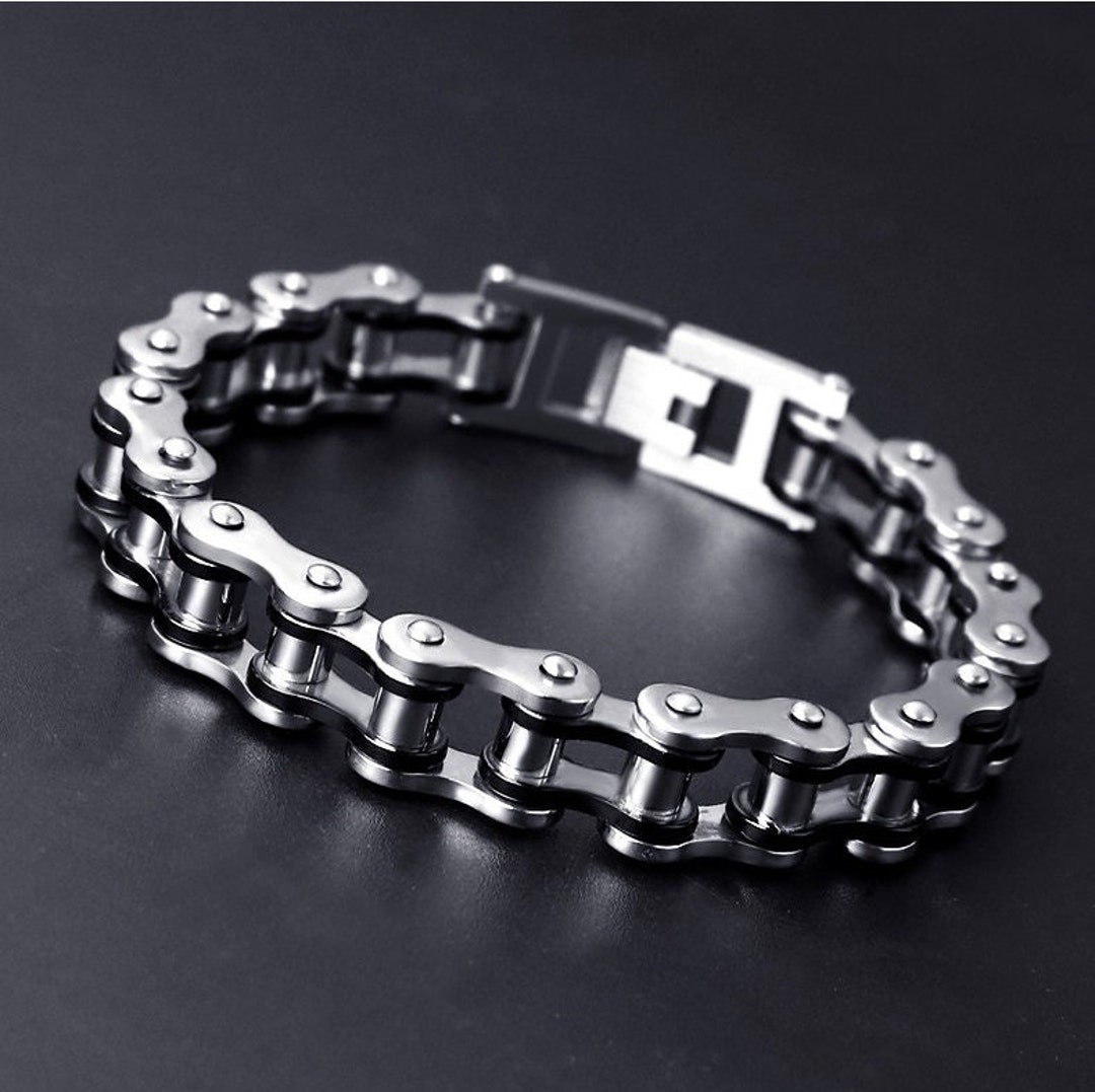 Bike Chain Bracelet – Repurposed