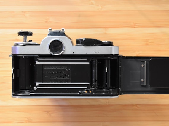 Nikon FE2 35mm Film Camera With Nikon 50mm F1.8 Lens - Etsy