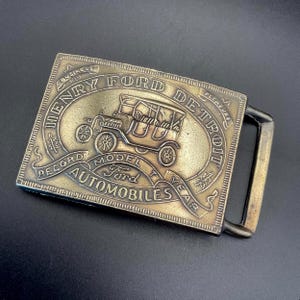 Henry Ford Modell T Gürtelschnalle aus massivem Messing - Vintage Automobiles Garderobenzubehör