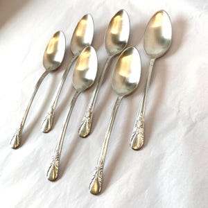 Set of 6 Wm. Rogers MFG Co. Original Rogers Avalon Cabin Pattern Silver Plated Tea Spoons, Perfect for Tea, Coffee or any Vintage Tablescape