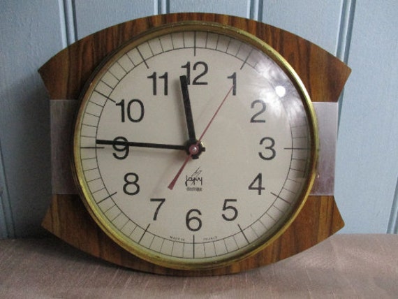 Superbe Français Horloge Analogique Vintage Alimentée Par Batterie en Bois/Laiton et Verre.