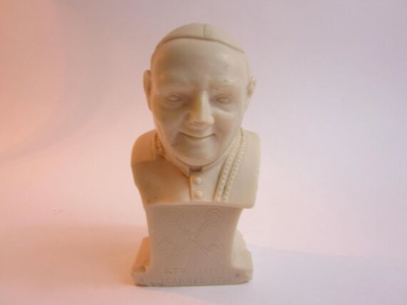Superbe Français Buste Miniature Vintage Sculpté à La Main Du Pape Jean Xiii en Marbre.