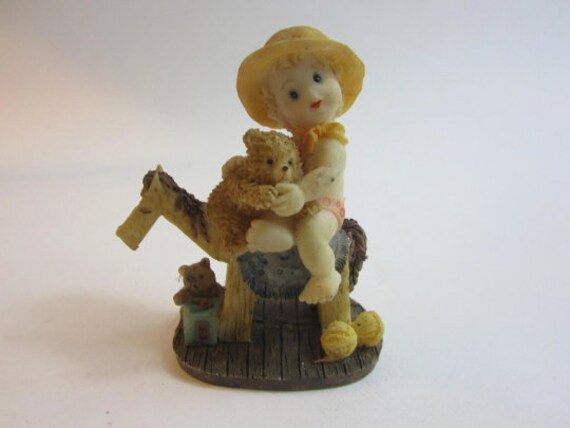 Superbe Français Ornement Vintage d'un Garçon sur Un Cheval. Fabriqué à Partir de Plastique.