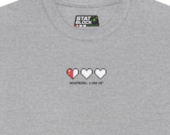 Varning: Broderad t-shirt med låg HP-pixelkonst | Minimal Gaming Life-räknare