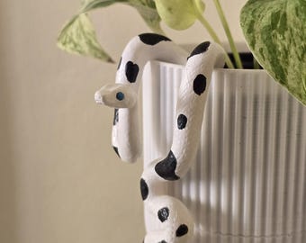 Snake Plant Buddy – Abrazaplantas con estampado de vaca pintado a mano