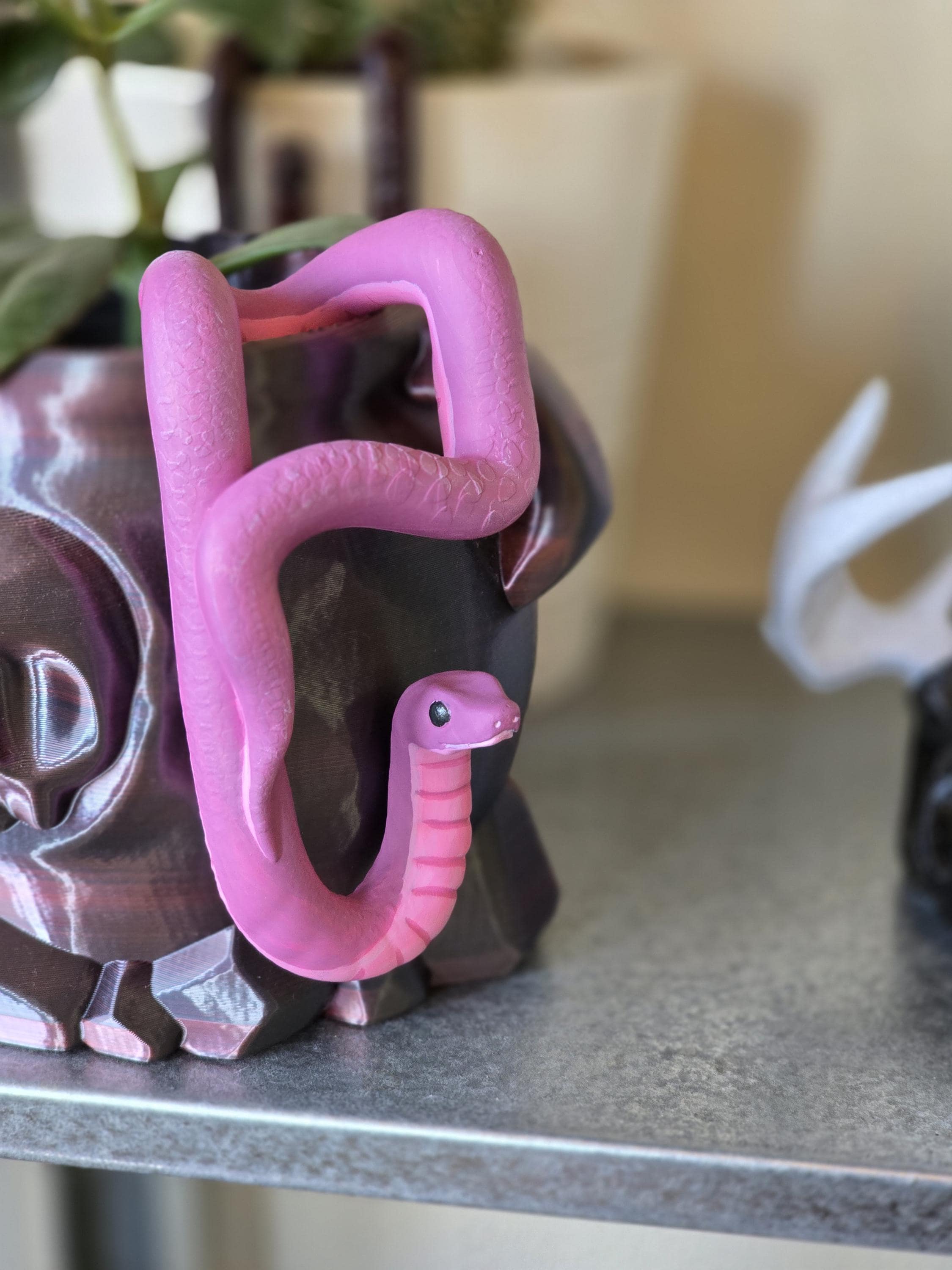Snake Plant Buddy Decor - 3D Printed Pot Hugger Accessory for